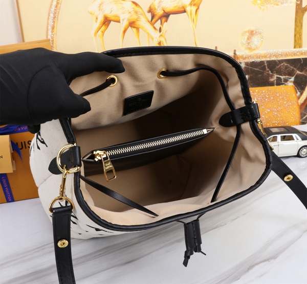 ルイヴィトンバッグ着用イメージ